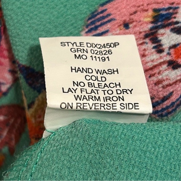 Anthropologie Fig and Flower Floral Flounce Sleeve Blouse - Size MP - Picture 7 of 9